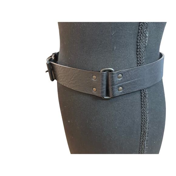 Gucci Black Leather Belt*75/30*Very nice condition - Picture 2 of 4